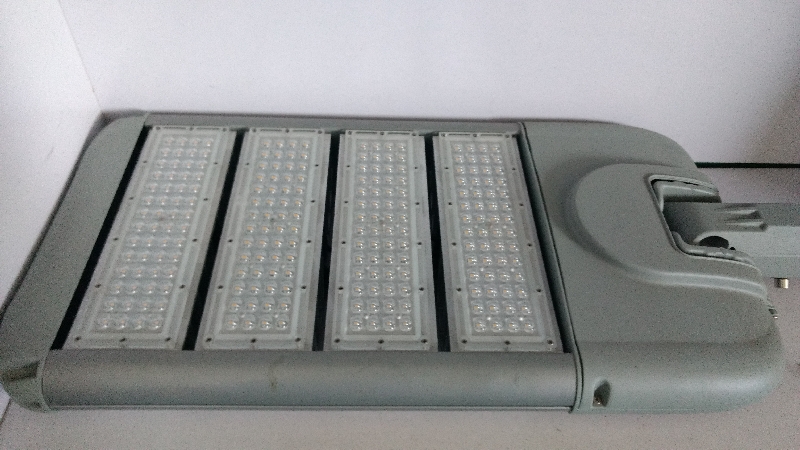 SD-30W 60W 90W 120W 180W 240W or 50W 100W 150W 200W 300W 400W|Flood LED(New).Module Design.Easy To update to multi-module lighting.Replace traditional Street Light And Tunnel Light(SD Series)